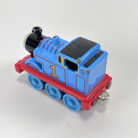 Thomas & Friends Take N Play Diecast Train Thomas the Tank Engine #1 - Picture 4 of 5